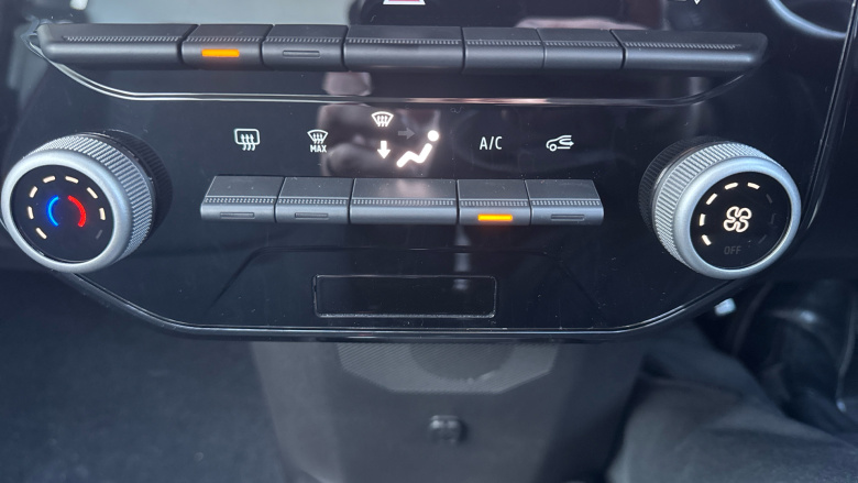 Dacia Spring 27kWh Expression 65 48kW 5dr Auto Electric Hatchback